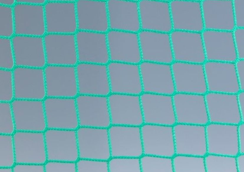 Net 3mm PP, vierkante maas 45mm brandvertragend