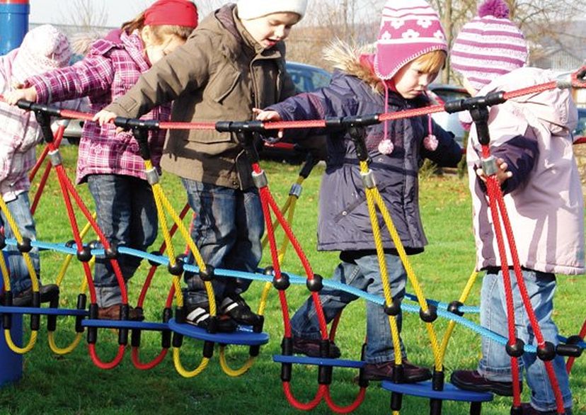 Avonturenbrug “Wackelteller”