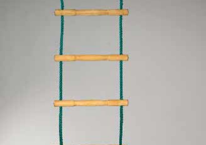 Hercules touwladder met houten sporten
